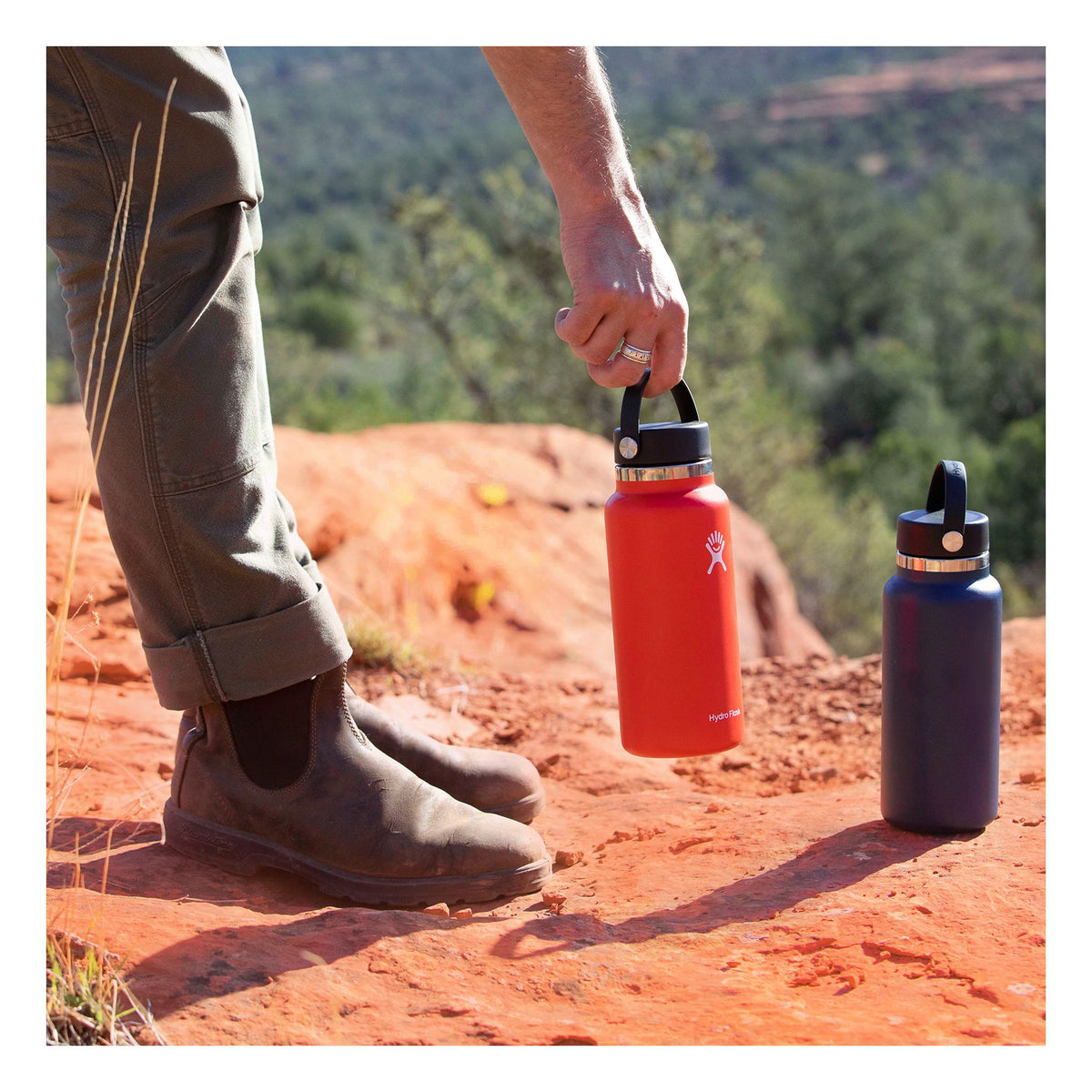 Hydro Flask 32 Oz Water Bottle in Laguna - W32BTS454